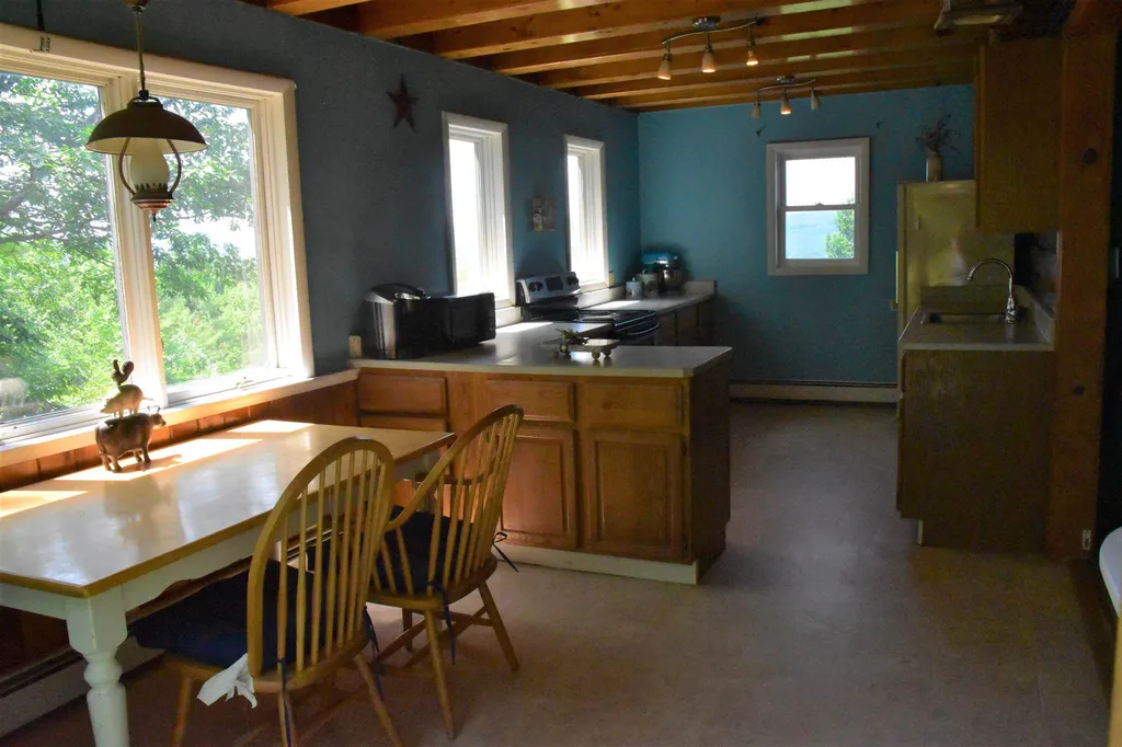 17 Black Hill Road Piermont NH 03779