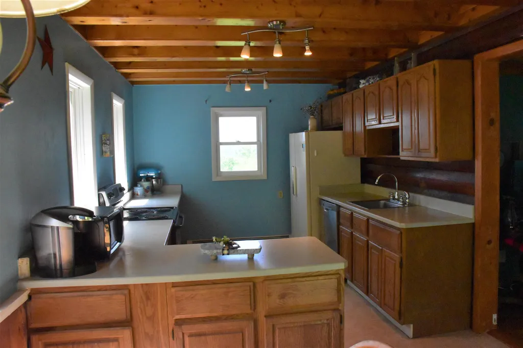17 Black Hill Road Piermont NH 03779