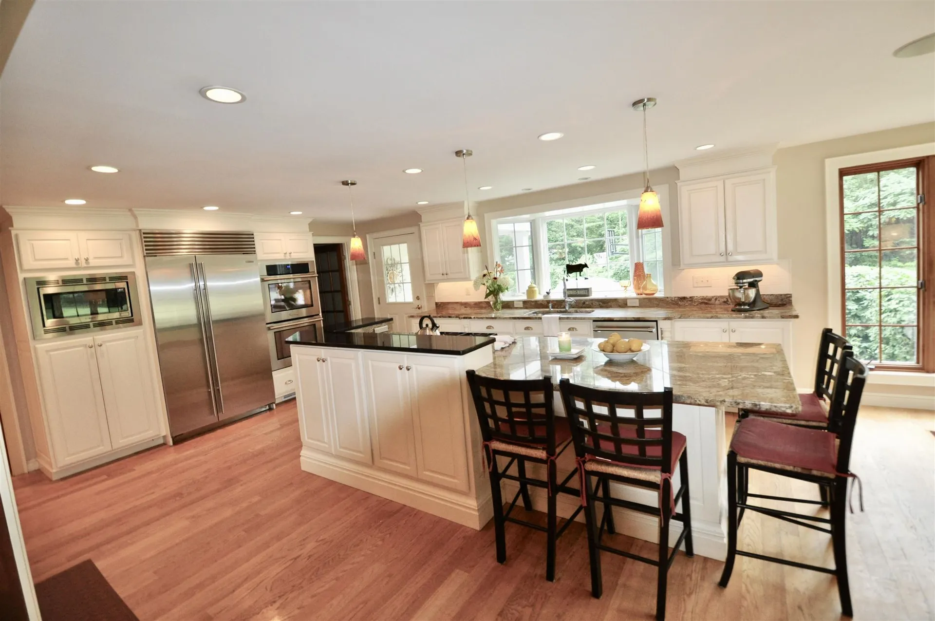 33 N Pepperell Road Hollis NH 03049