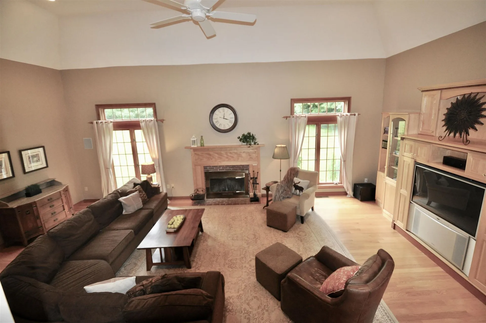 33 N Pepperell Road Hollis NH 03049