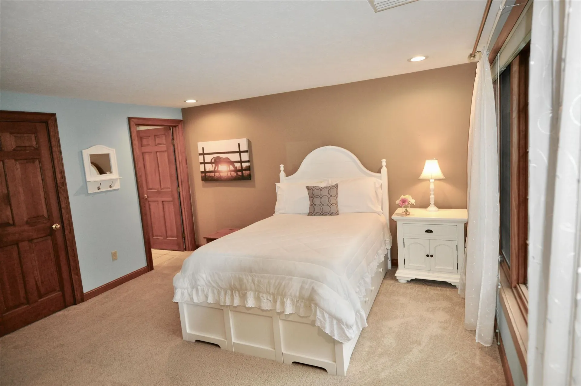 33 N Pepperell Road Hollis NH 03049
