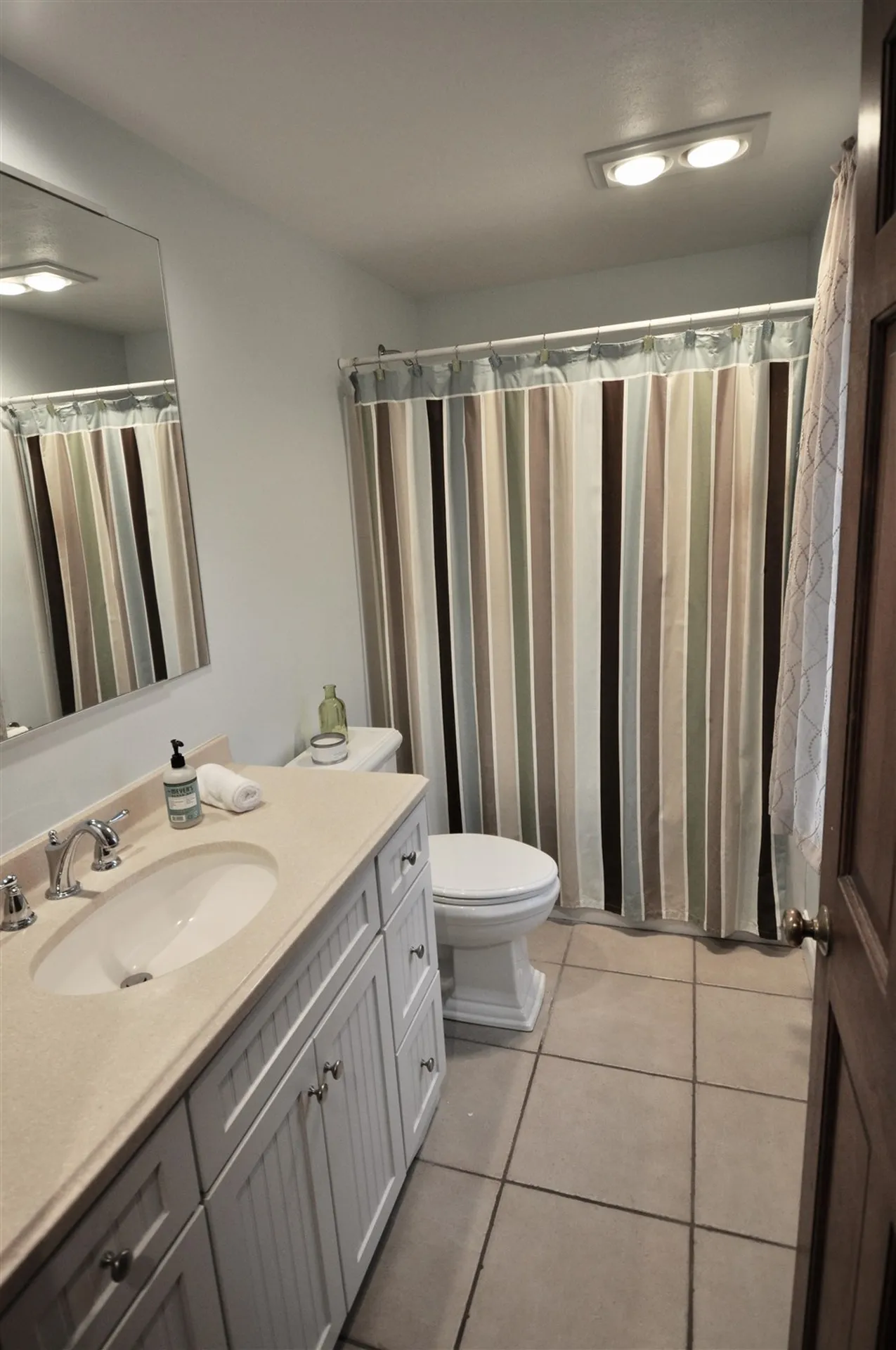 33 N Pepperell Road Hollis NH 03049