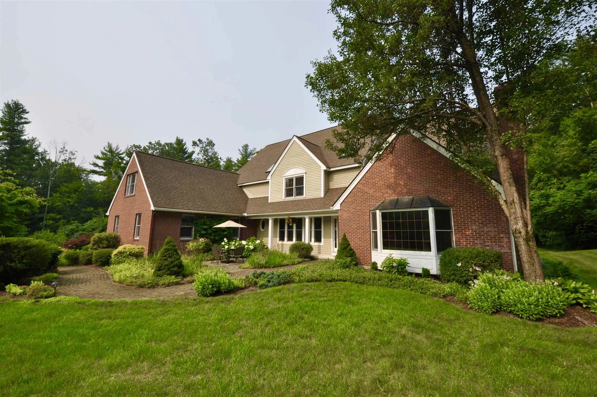 33 N Pepperell Road Hollis NH 03049