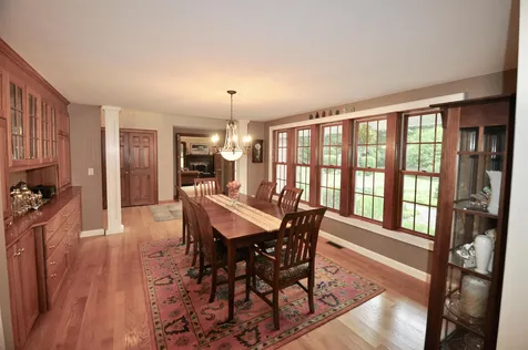 33 N Pepperell Road Hollis NH 03049