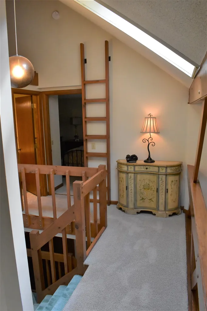 841 Cove Drive Grantham NH 03753