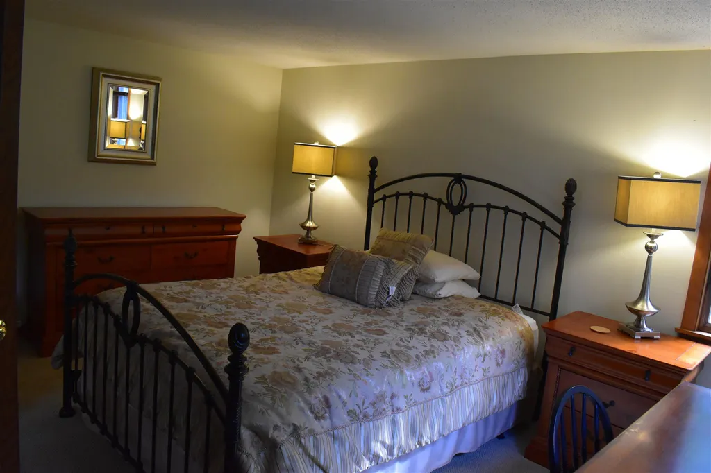 841 Cove Drive Grantham NH 03753