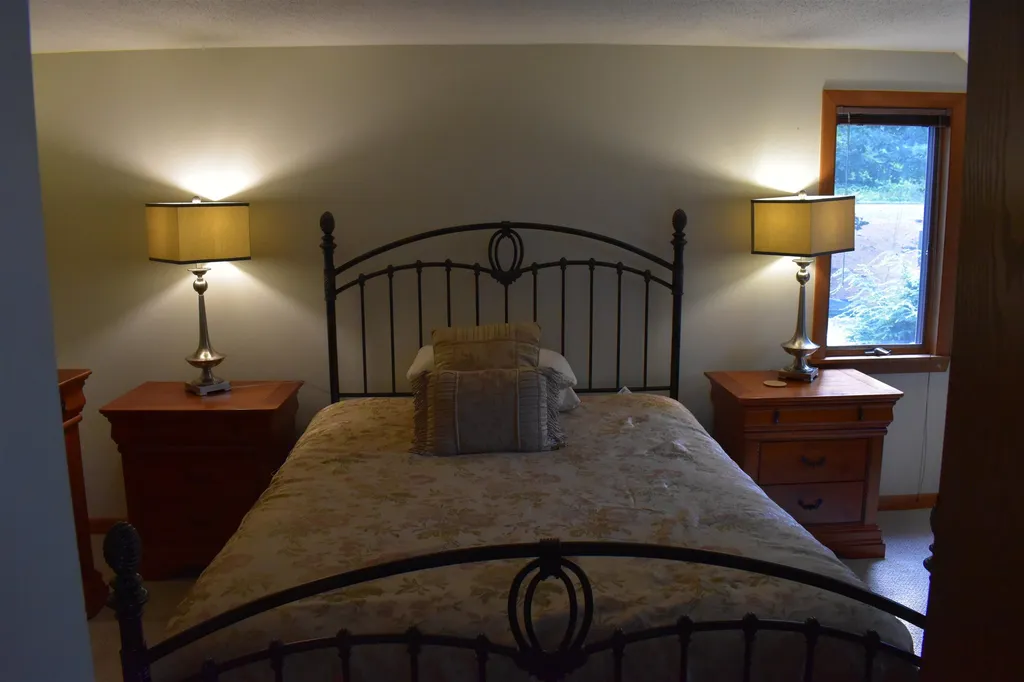 841 Cove Drive Grantham NH 03753