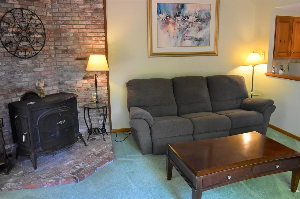 841 Cove Drive Grantham NH 03753