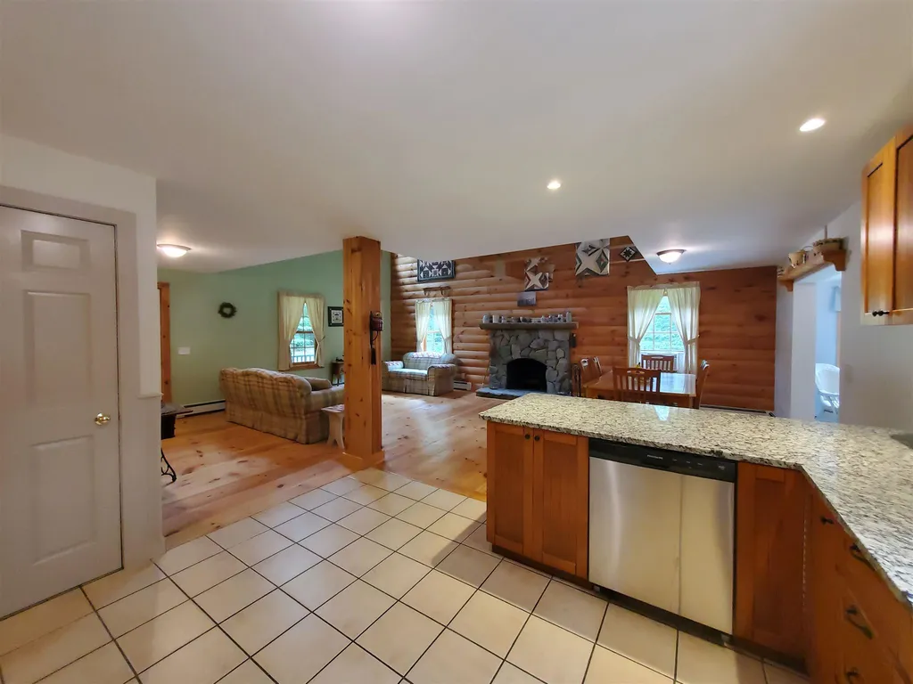 19 Foster Road Canterbury NH 03224