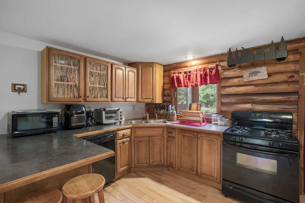 115 Old Town Road Hill NH 03243