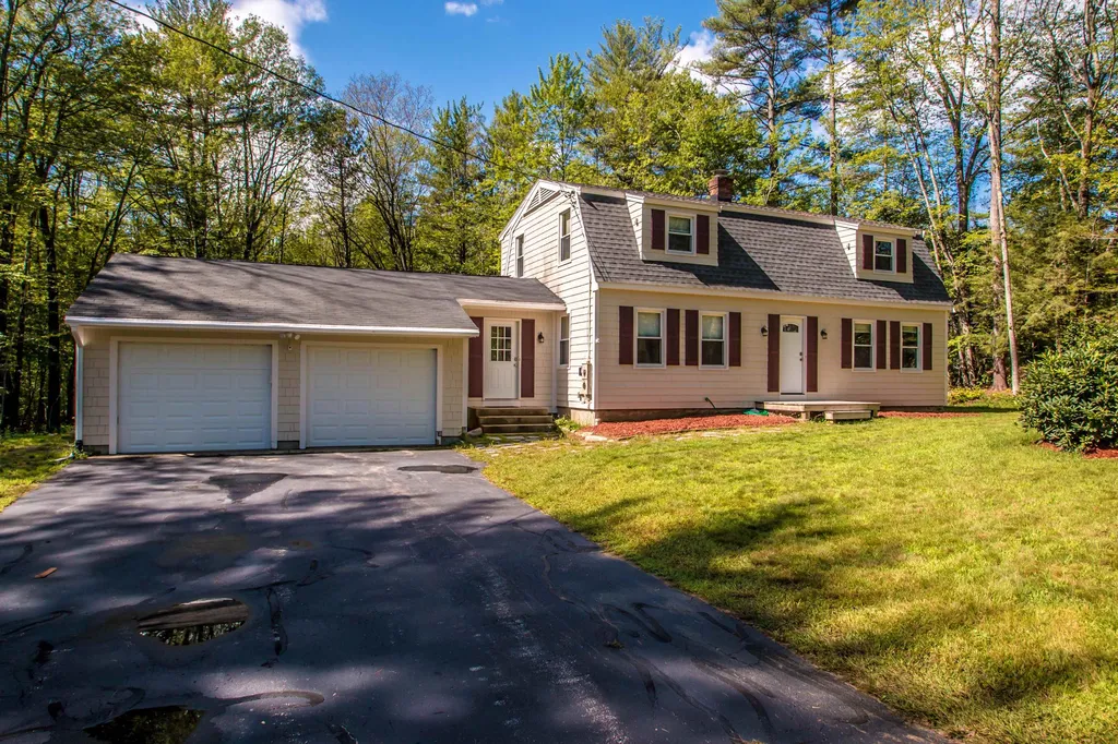 137 Fairview Avenue Conway NH 03818