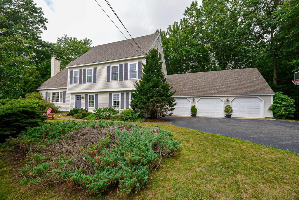 4 Ashbrook Road Exeter NH 03833