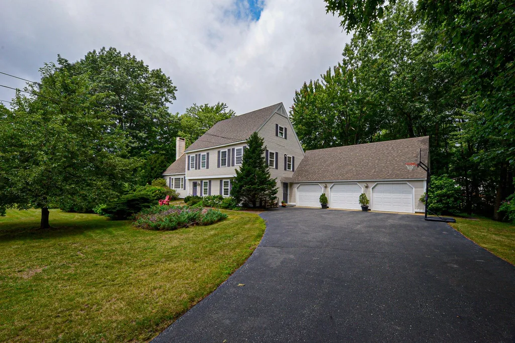 4 Ashbrook Road Exeter NH 03833