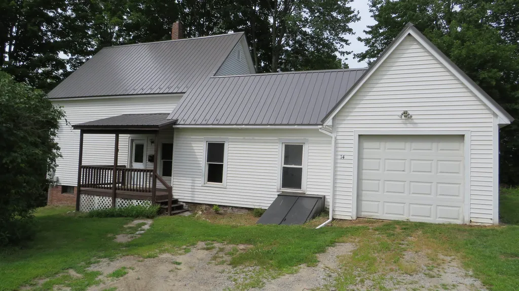 14 Woodridge Road Franklin NH 03235