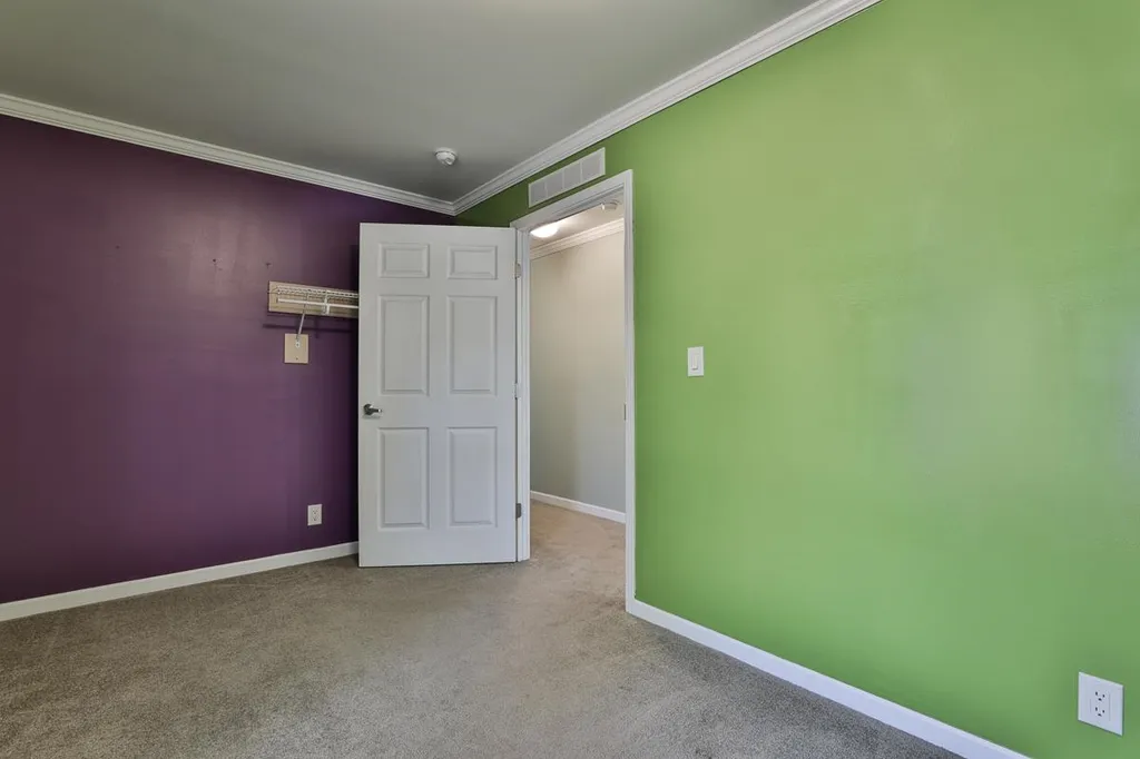 12 Gary Street Nashua NH 03062