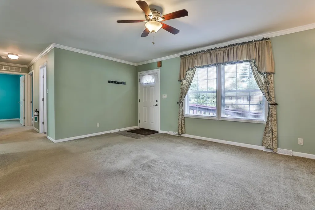 12 Gary Street Nashua NH 03062