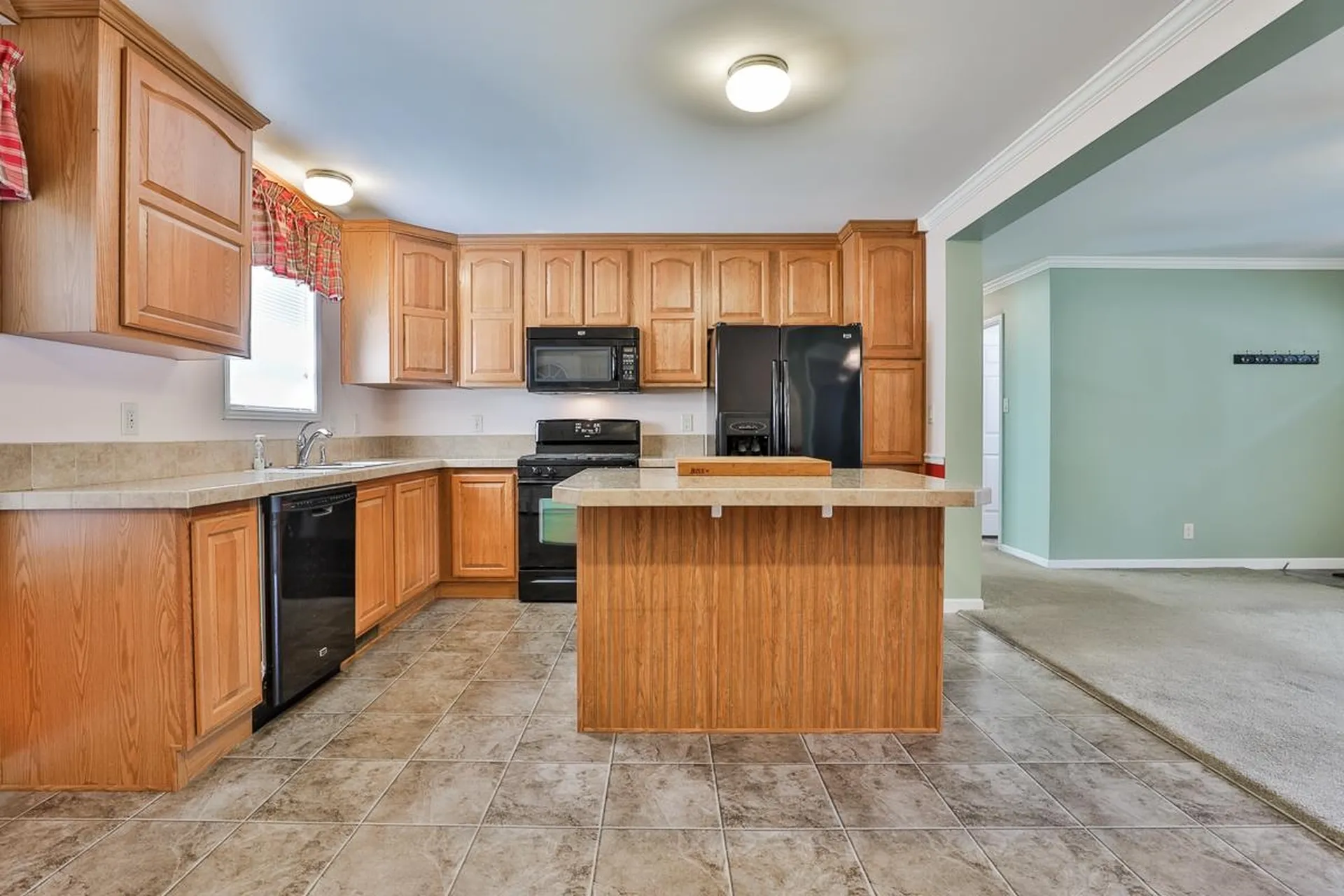 12 Gary Street Nashua NH 03062