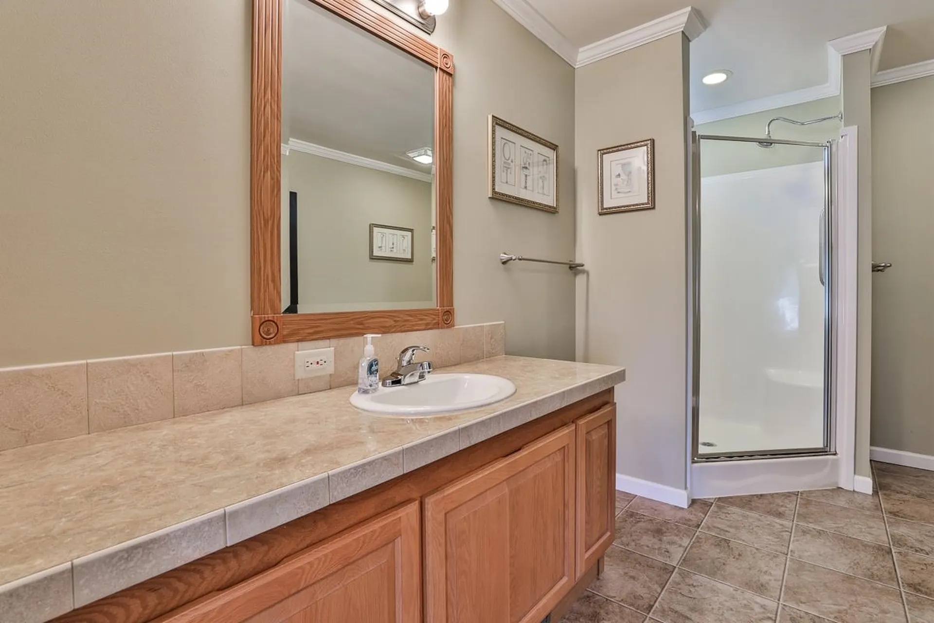 12 Gary Street Nashua NH 03062
