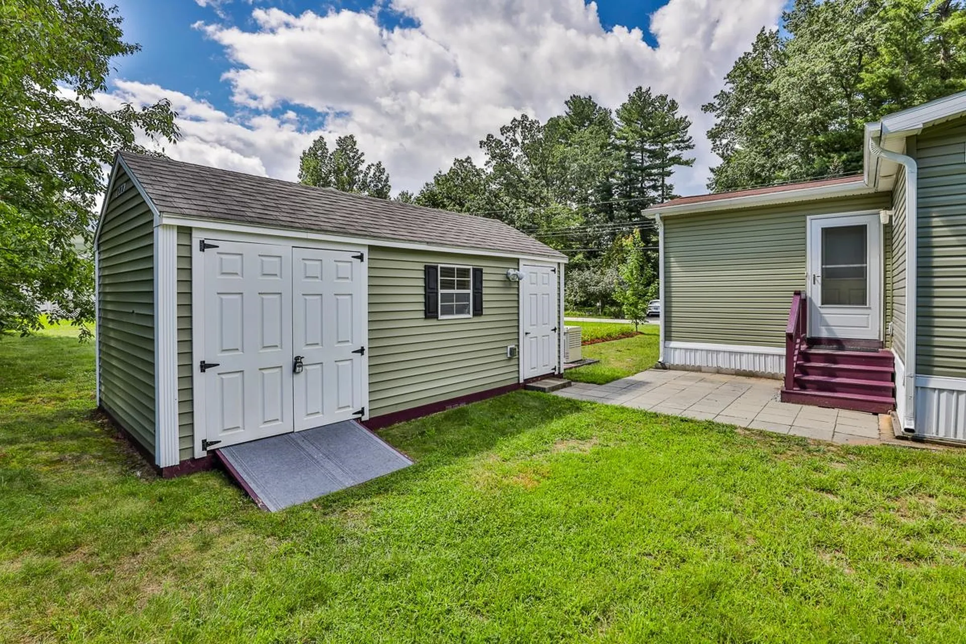 12 Gary Street Nashua NH 03062