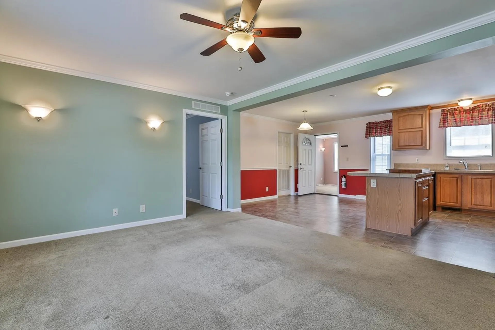 12 Gary Street Nashua NH 03062