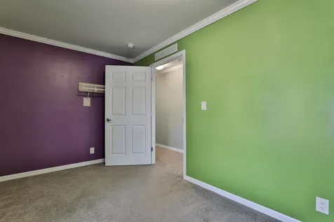 12 Gary Street Nashua NH 03062