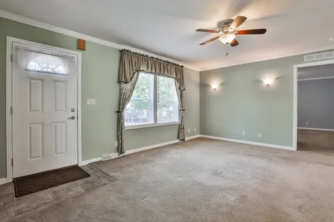 12 Gary Street Nashua NH 03062