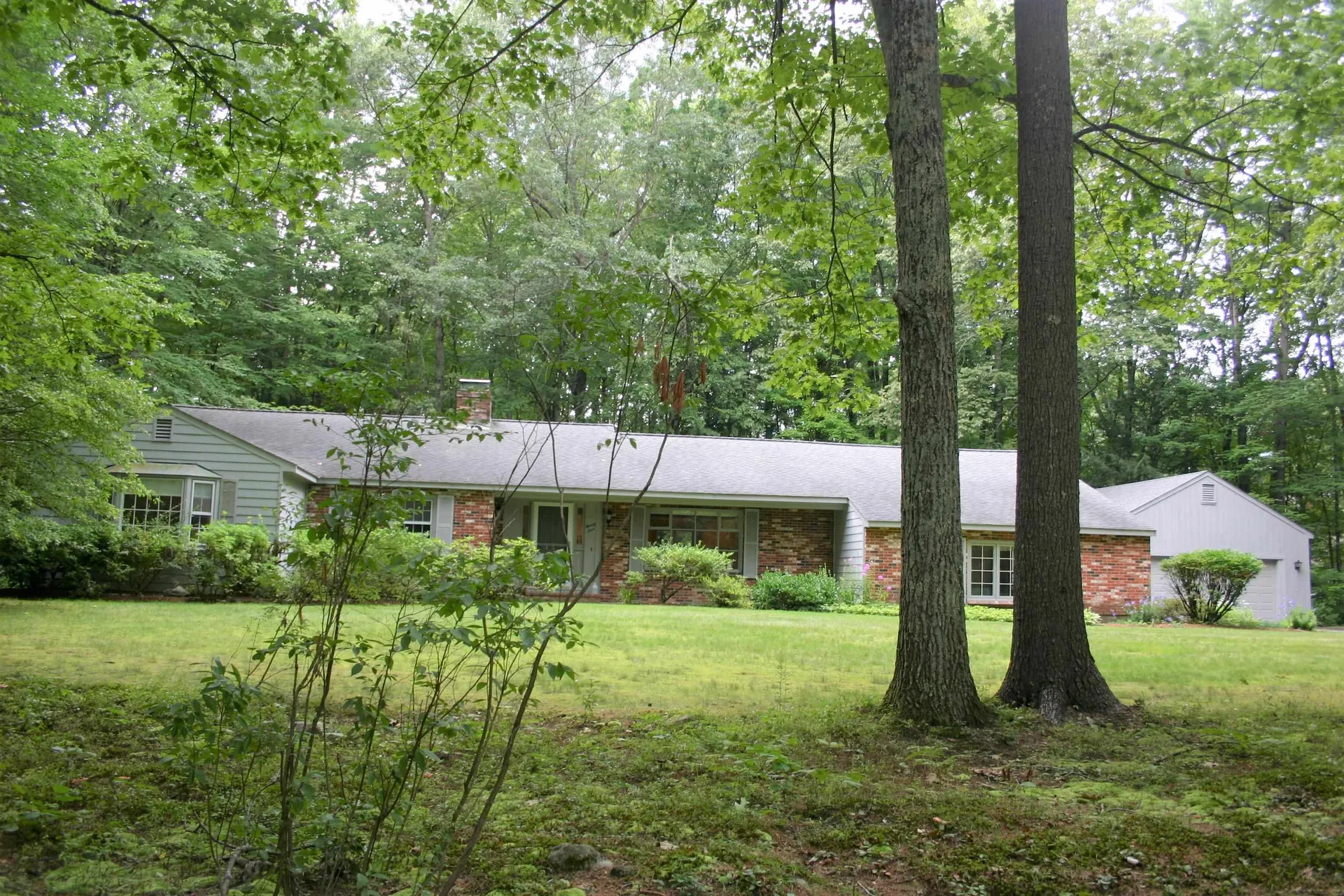 24 Cricket Hill Drive Amherst NH 03031