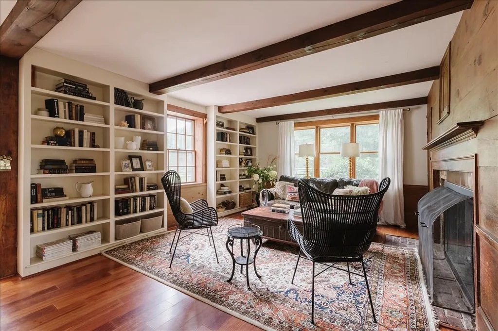 323 Exeter Road Hampton Falls NH 03844