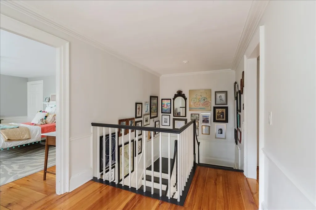 323 Exeter Road Hampton Falls NH 03844
