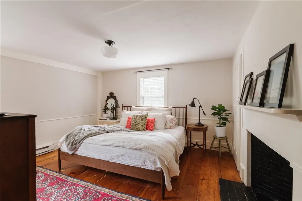 323 Exeter Road Hampton Falls NH 03844