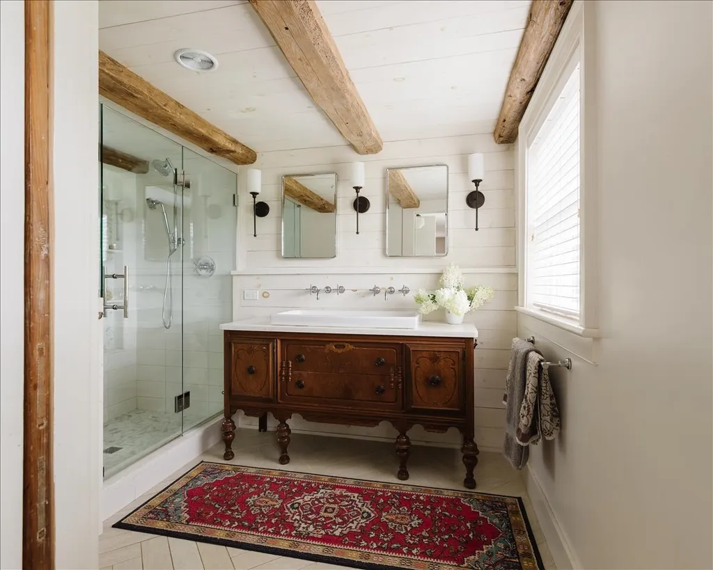 323 Exeter Road Hampton Falls NH 03844