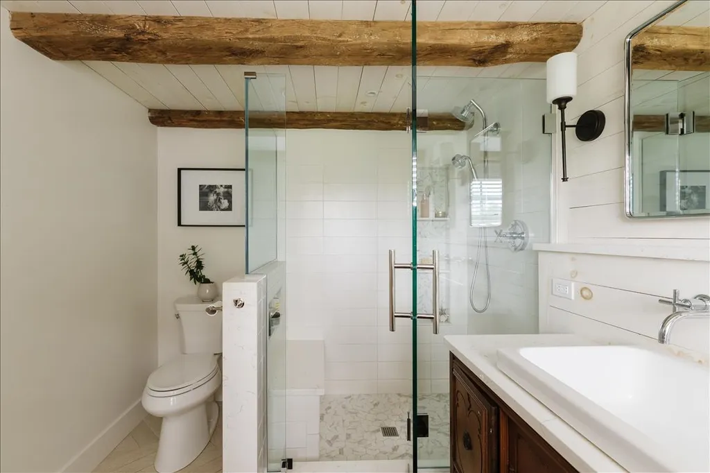 323 Exeter Road Hampton Falls NH 03844