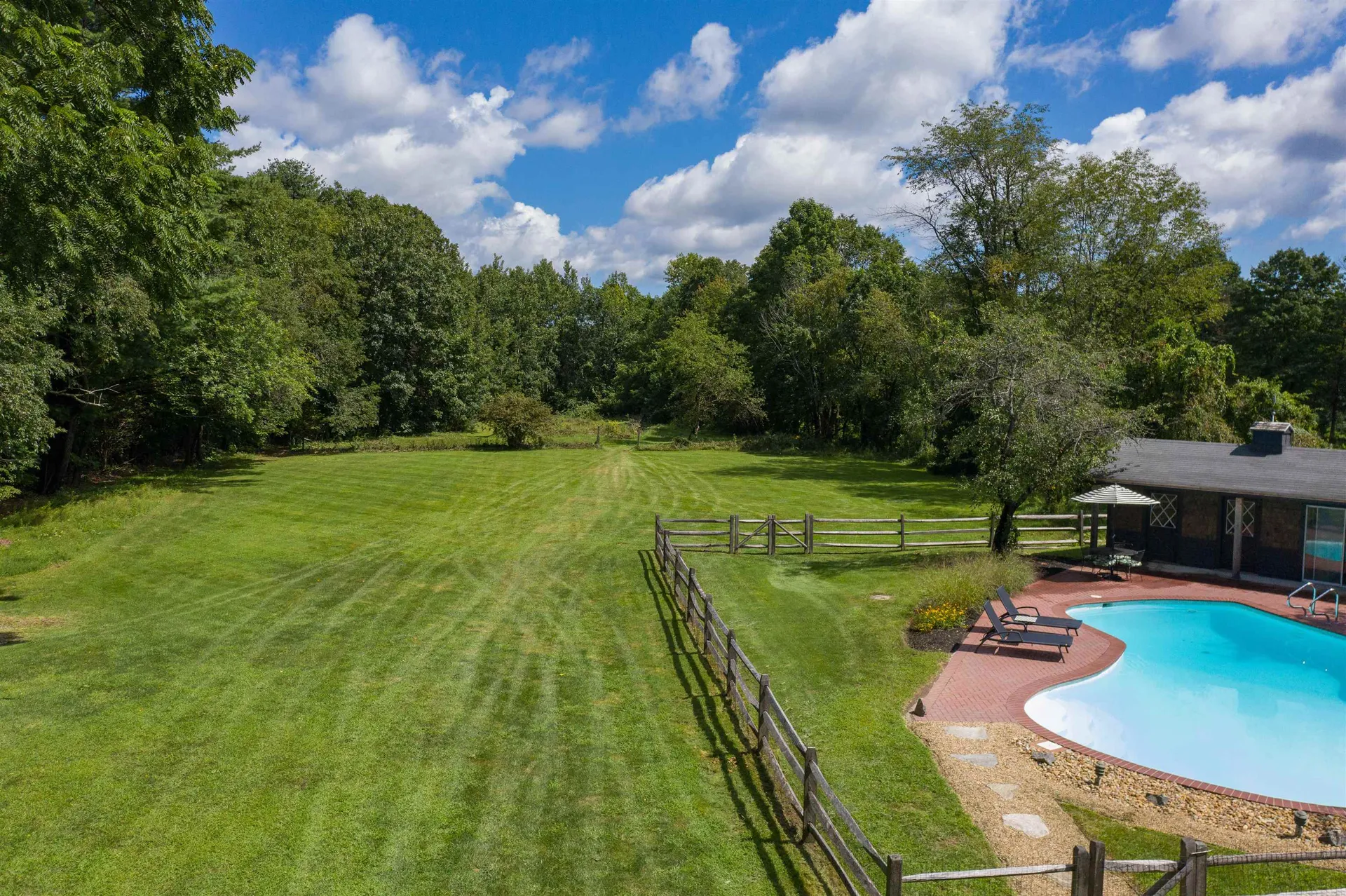 323 Exeter Road Hampton Falls NH 03844