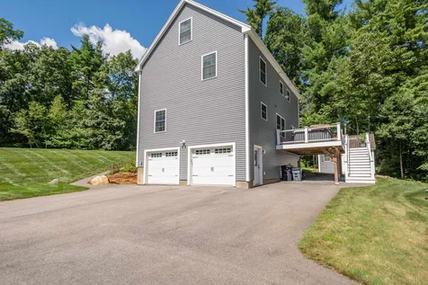 3 Stone Fence Drive Derry NH 03038