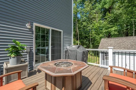 3 Stone Fence Drive Derry NH 03038