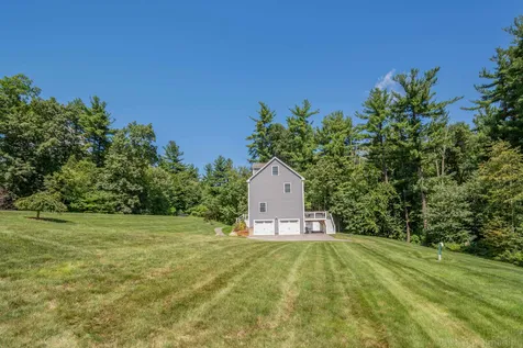 3 Stone Fence Drive Derry NH 03038