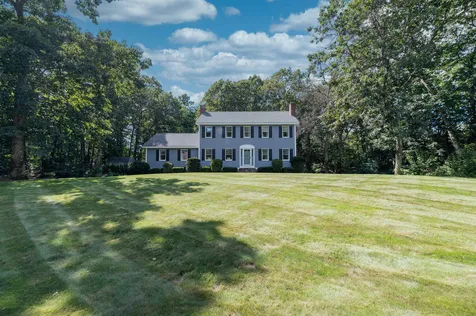 6 Faith Road Windham NH 03087