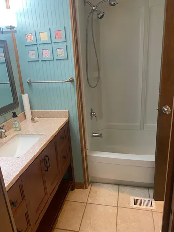 52 Farmwood Drive Nashua NH 03062