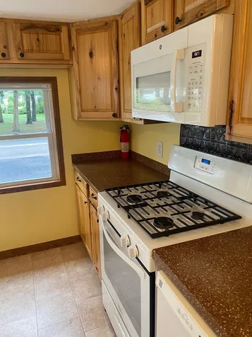 52 Farmwood Drive Nashua NH 03062