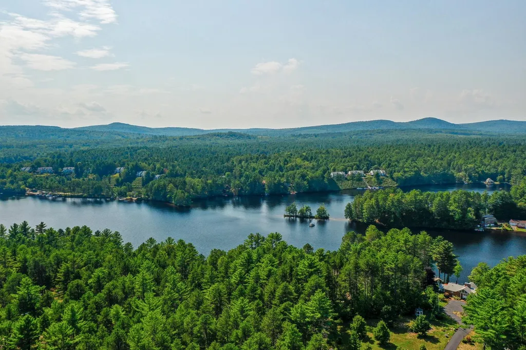 41 Violet Way Wakefield NH 03872