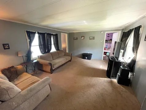 11 Squire Ridge Road Hampstead NH 03841