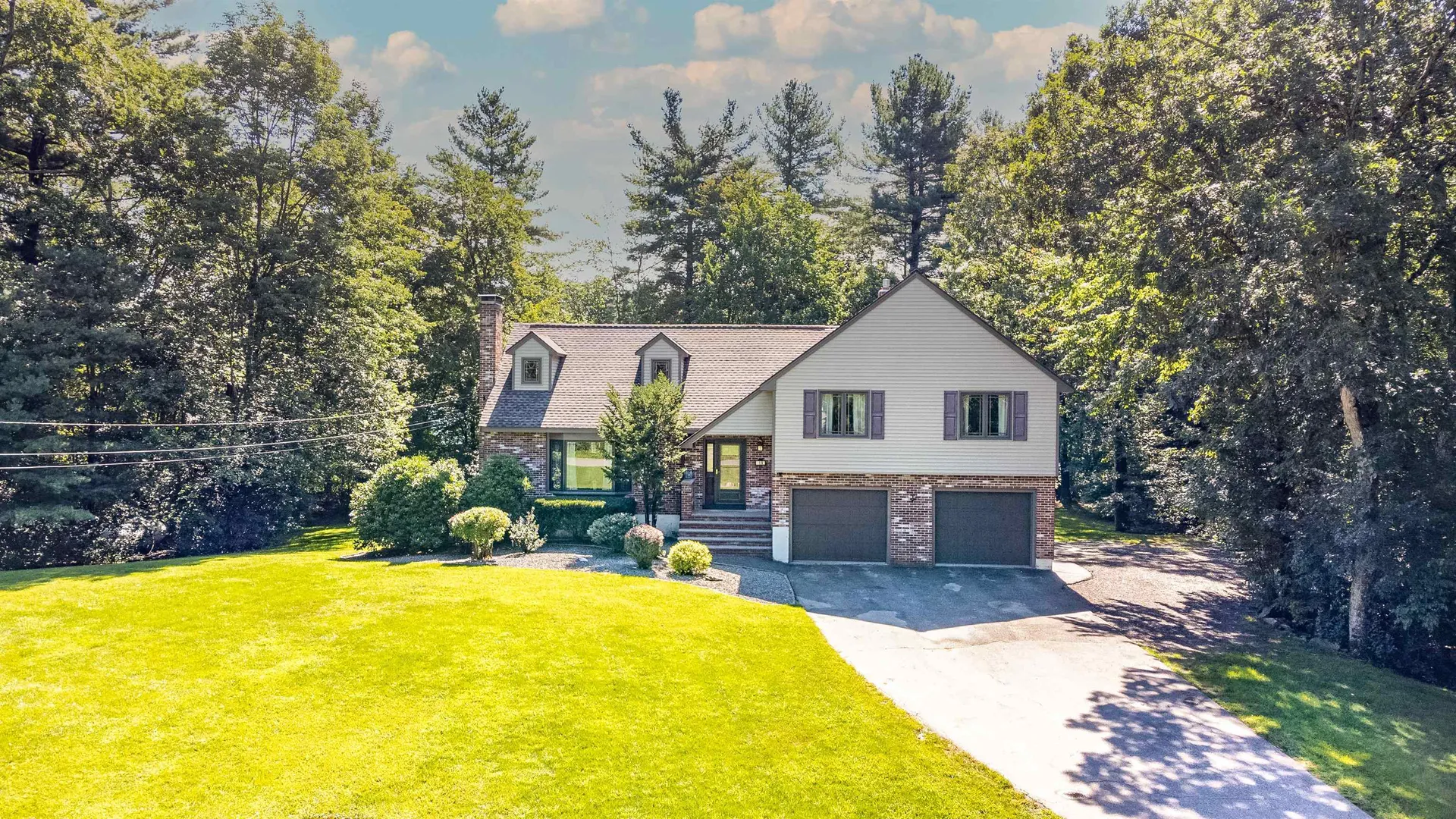 19 Ross Drive Londonderry NH 03053