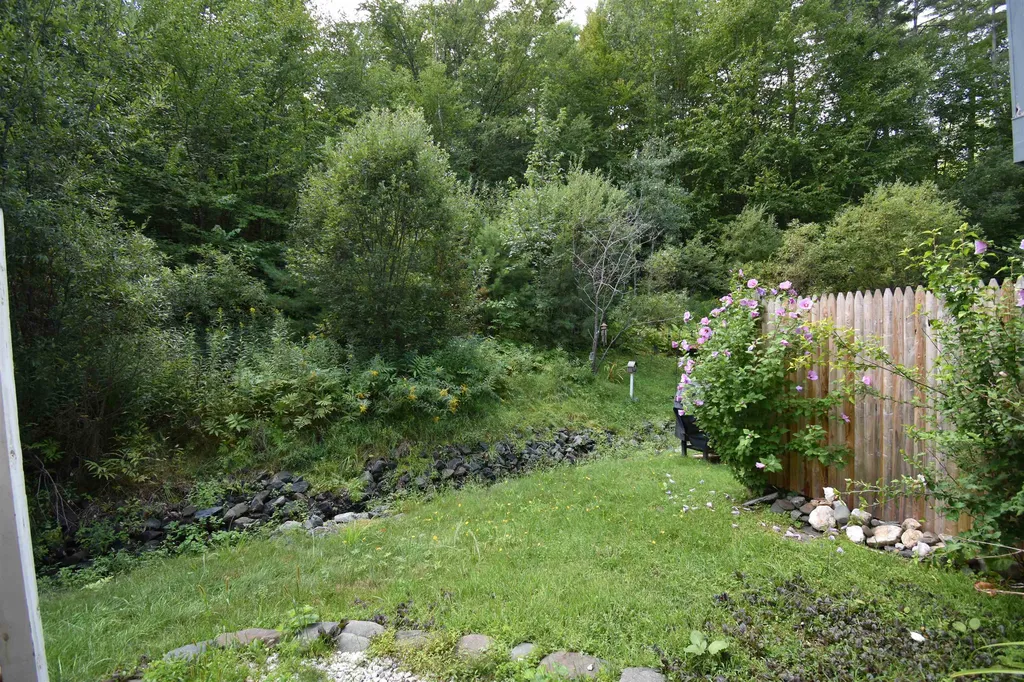 10 Merrill Place Enfield NH 03748