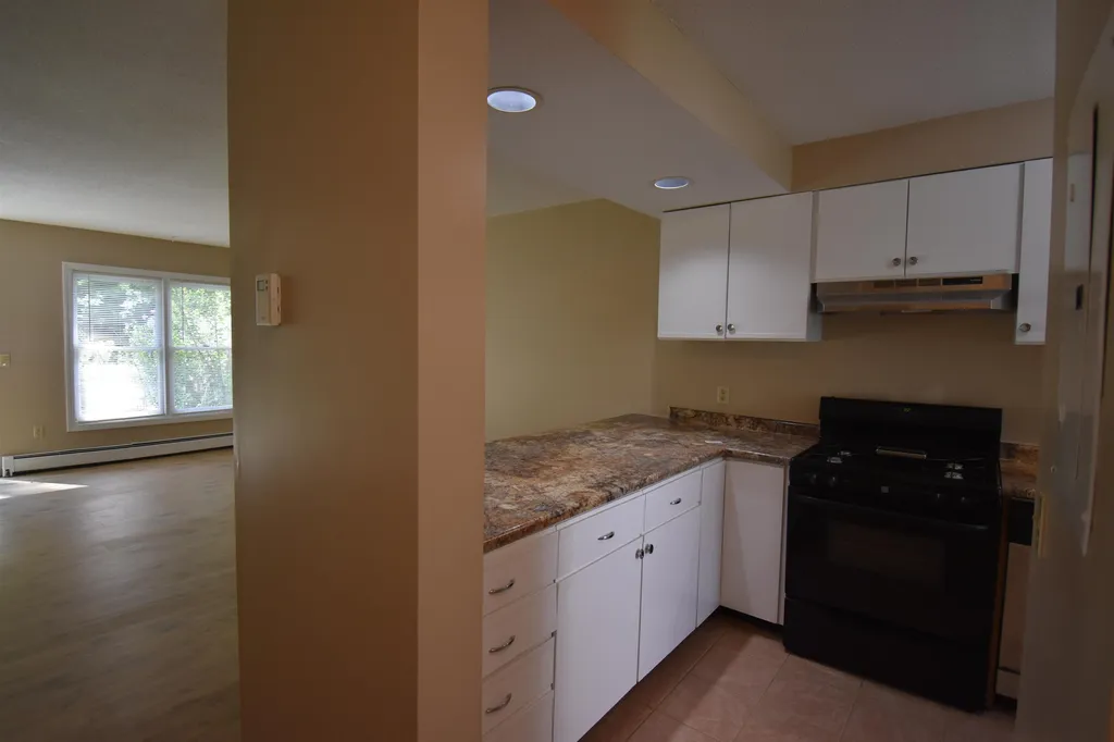 10 Merrill Place Enfield NH 03748
