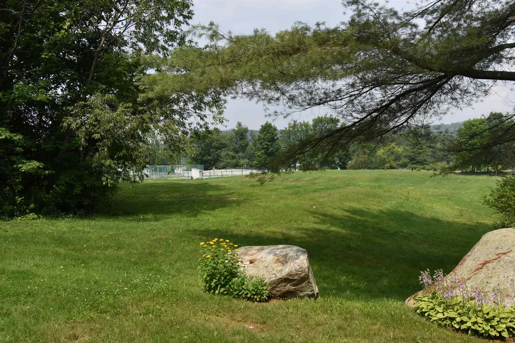 10 Merrill Place Enfield NH 03748
