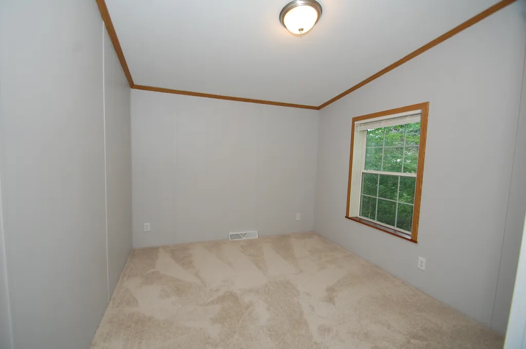 18 Lilac Lane Belmont NH 03220