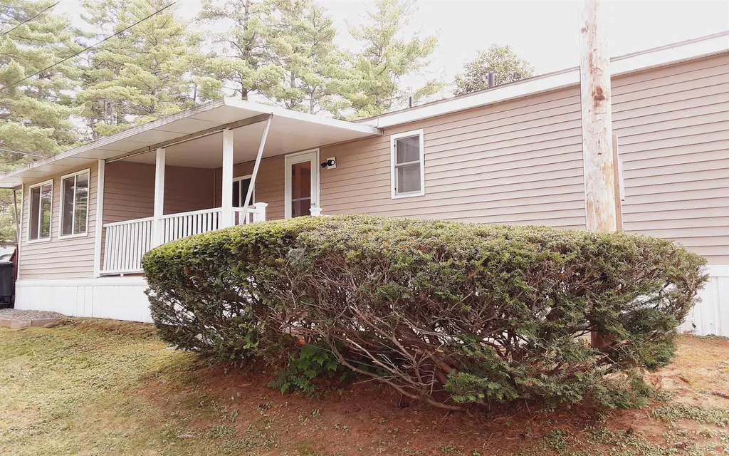 21 Pinewood Trail Concord NH 03301