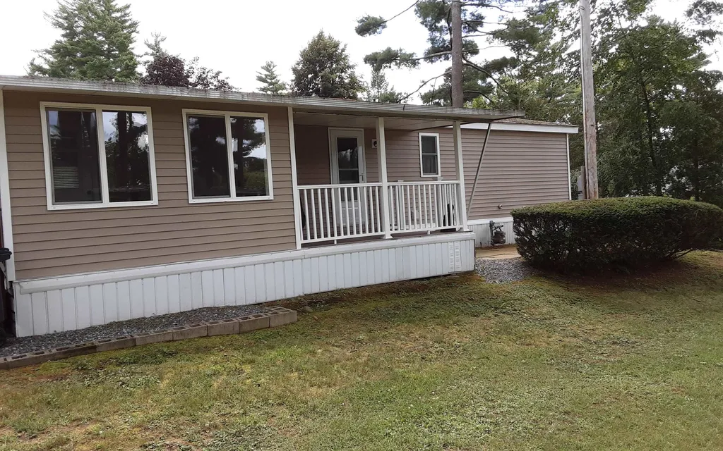 21 Pinewood Trail Concord NH 03301