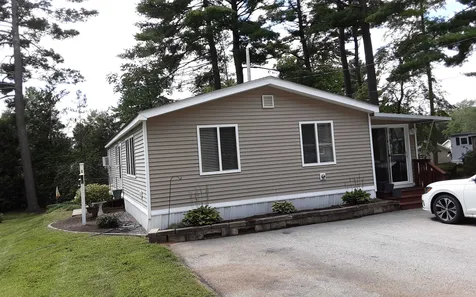 21 Pinewood Trail Concord NH 03301