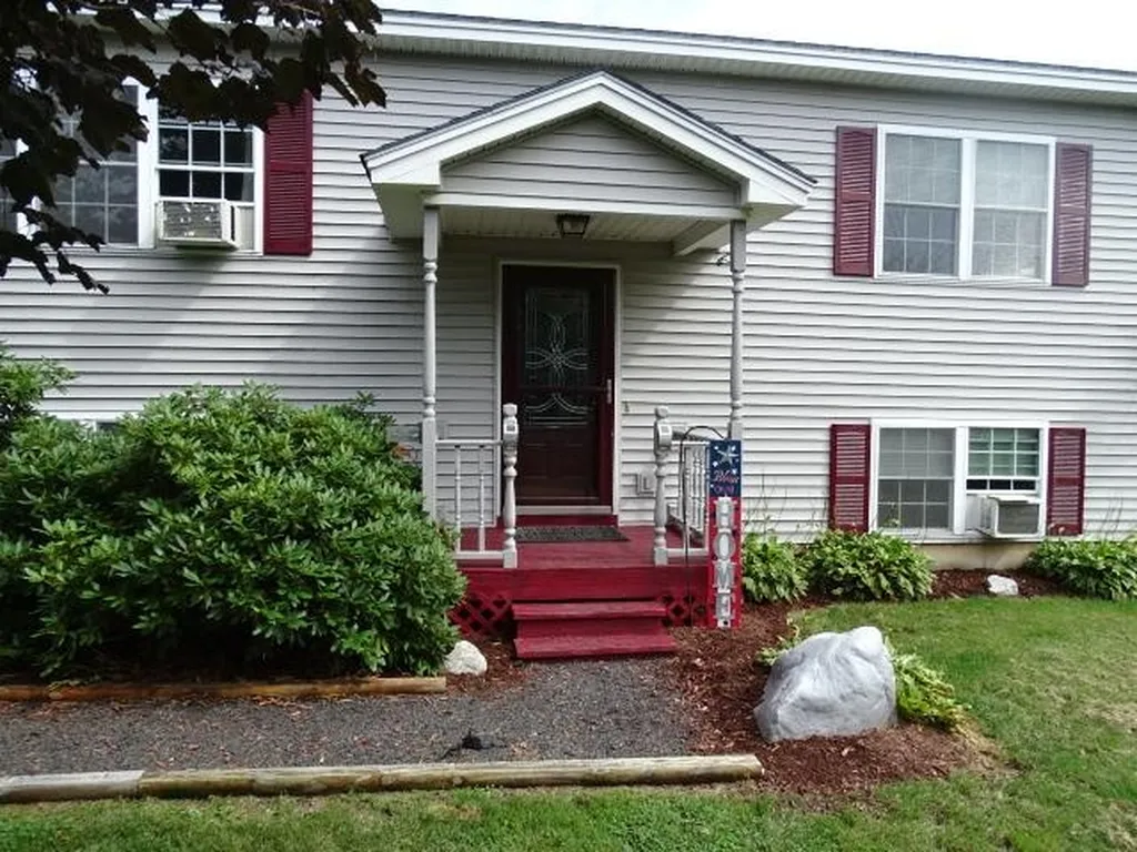 120 Pearl Street Grand Isle VT 05458